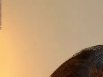 EmmaLush – webcam model profile photo Image 3