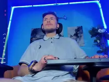 ronnie__g chat room preview Image 2