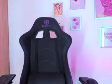 krisi_kiss – webcam model profile photo Image 11