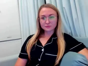 krisi_kiss – webcam model profile photo Image 18