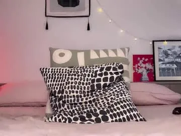 merrilyn – webcam model profile photo Image 14