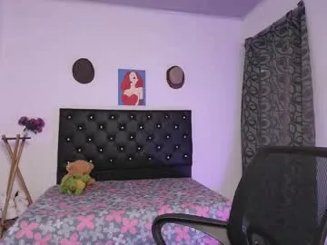 kristalina5 – webcam model profile photo Image 12