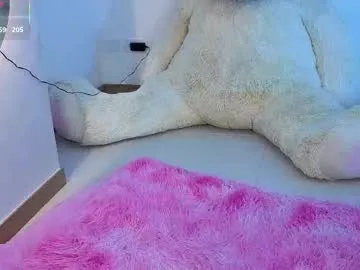 eva_zill_blossom chat room preview Image 14