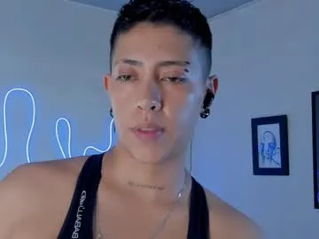 sareandrob – webcam model profile photo Image 12