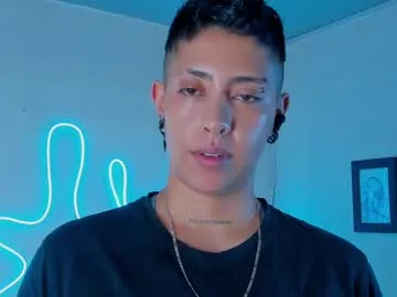 sareandrob – webcam model profile photo Image 17