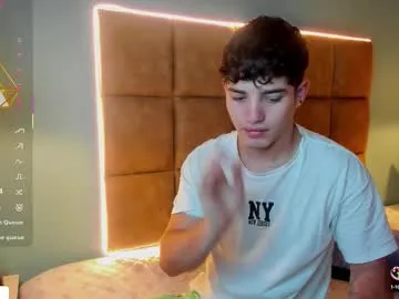 sareandrob – webcam model profile photo Image 16