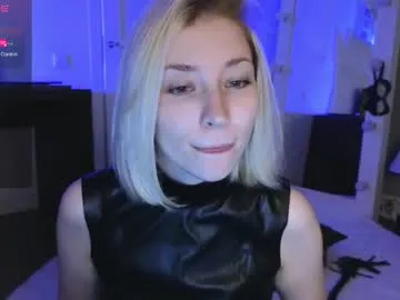 alexa_novak Image 15