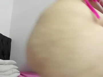 elaanna – webcam model profile photo Image 8