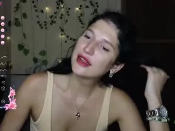 alianna_solo_kiss Image 15