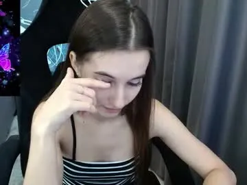 hinicky – webcam model profile photo Image 14