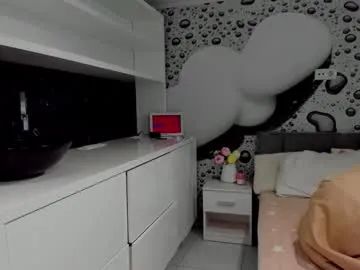 hellenparis1 – webcam model profile photo Image 16