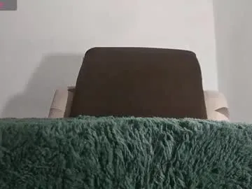 uwuxo – webcam model profile photo Image 5