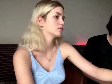 crazzy_cherry – webcam model profile photo Image 12