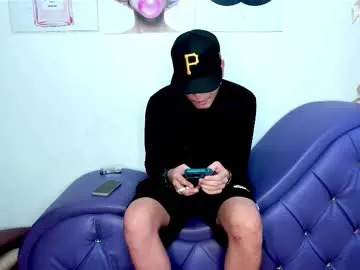 thifa2x – webcam model profile photo Image 10