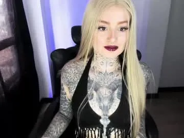 little_effy18_ chat room preview Image 11