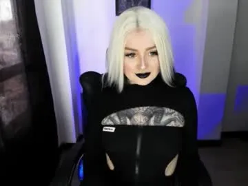 little_effy18_ chat room preview Image 15