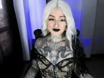 little_effy18_ chat room preview Image 17