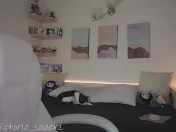 little_effy18_ chat room preview Image 3