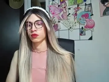 michellnaug – webcam model profile photo Image 3