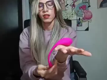 michellnaug – webcam model profile photo Image 4