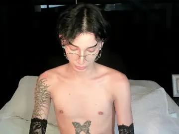 andywiills chat room preview