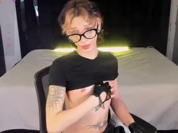 megan_brown_001 chat room preview Image 4