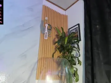 sareandrob – webcam model profile photo Image 6