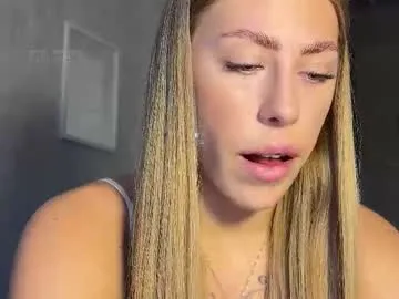 sareandrob – webcam model profile photo Image 7