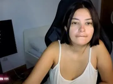 sareandrob – webcam model profile photo Image 7