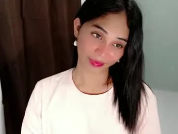 SaraLevin – webcam model profile photo Image 3