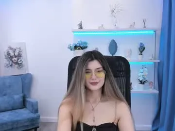 little_effy18_ chat room preview Image 8