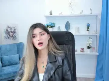 little_effy18_ chat room preview Image 9