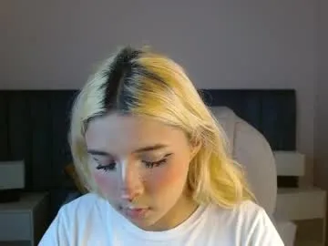 christianlevine_ chat room preview Image 2