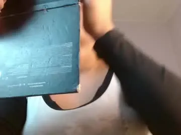 christianlevine_ chat room preview Image 4