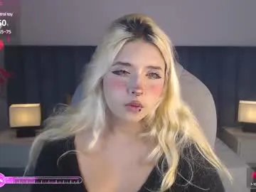 christianlevine_ chat room preview Image 7