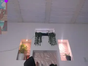 vivianmiller_ – webcam model profile photo Image 7