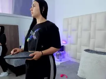 amazing_bitch chat room preview Image 15