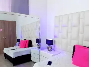 amazing_bitch chat room preview Image 8