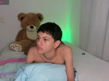 BombshellChasity chat room preview Image 3