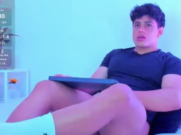 sareandrob – webcam model profile photo Image 14