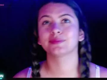 naty_model25 – webcam model profile photo Image 12