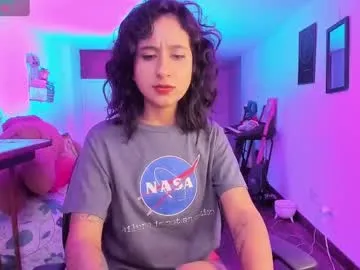 cold_waterfall – webcam model profile photo Image 14