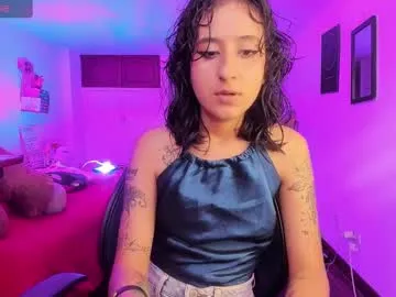 cold_waterfall – webcam model profile photo Image 9