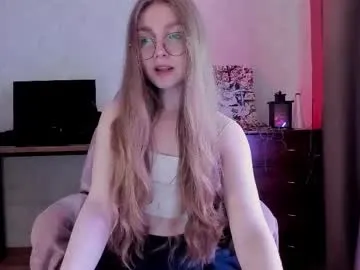 roxie_fuckdoll – webcam model profile photo Image 12