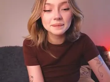 amira_blush – webcam model profile photo Image 15