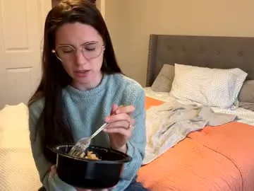 little_effy18_ chat room preview Image 2