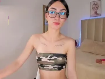 milly_shy – webcam model profile photo Image 16