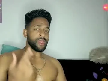 sareandrob – webcam model profile photo Image 9