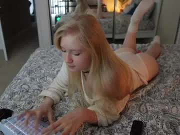 thifa2x – webcam model profile photo Image 19