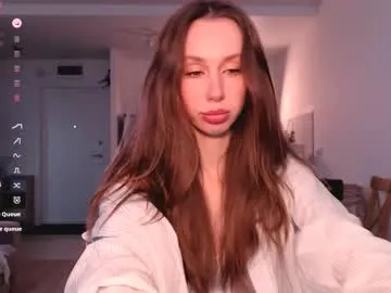 MysticCleo22 chat room preview Image 2